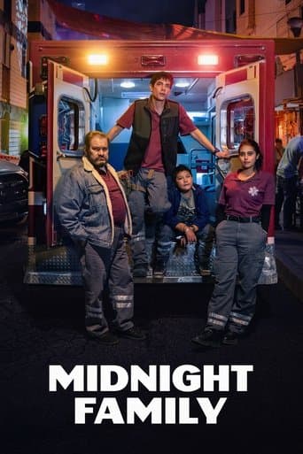 Poster de Midnight Family